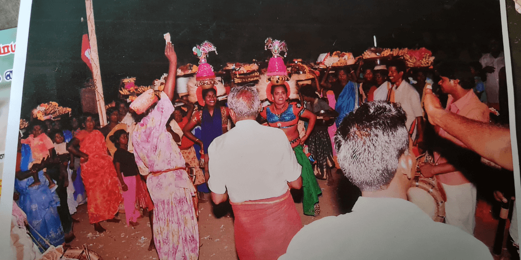 [erotic dancing] Old image of women dancing in the middle of a crowd